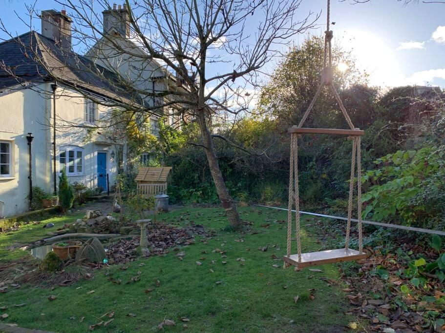 Trinity Annexe An Adorable First Floor Light And Lofty Space Within An Aonb Godmanstone Buitenkant foto