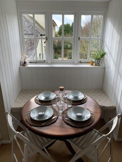 Trinity Annexe An Adorable First Floor Light And Lofty Space Within An Aonb Godmanstone Buitenkant foto